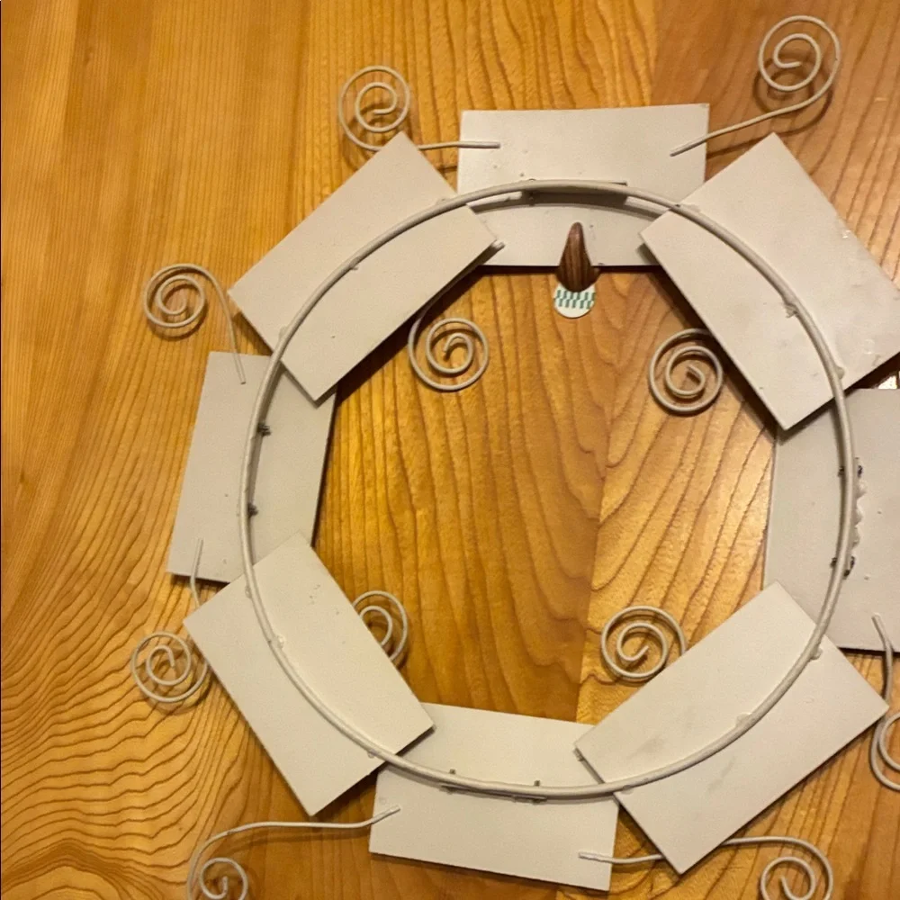 Decorative Easter Wreath with Vintage Looking Easter Cards